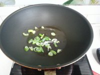 西葫芦炒蚬肉