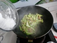 西葫芦炒蚬肉