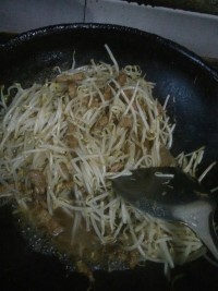 炒豆芽