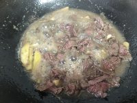 芹菜粒炒牛肉