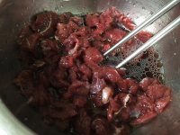 芹菜粒炒牛肉
