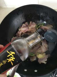 西芹腊肉