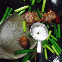 糖醋香肠蒜苗