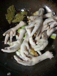 卤煮凤爪