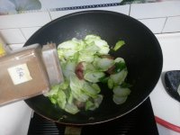 腊肠炒儿菜