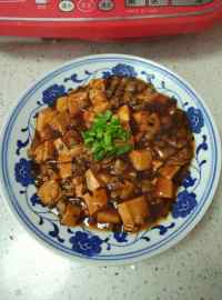 蚬子肉炖豆腐