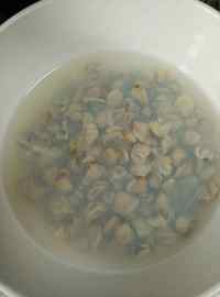 蚬子肉炖豆腐
