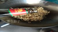 饮料瓶里的豆芽菜