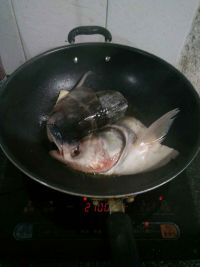 鱼头鸳鸯火锅