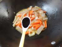 胡萝卜白菜炒肉皮