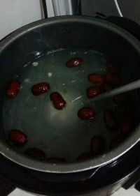 红枣薏米煲芦荟