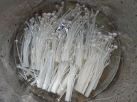 培根金针菇卷