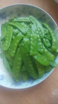 荷兰豆炒百合