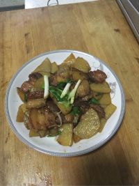 不辣版回锅肉炒土豆