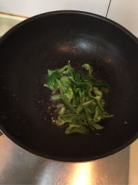 青椒炒茭白