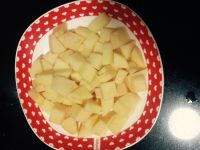 红烧土豆<br />【红烧土豆做法小贴士】<br /><table style=