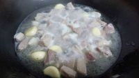 烧烤汁瘦肉焖支竹