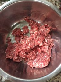 炸猪肉丸子