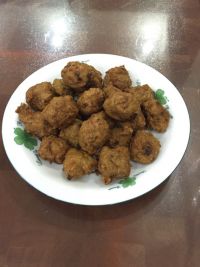 炸猪肉丸子