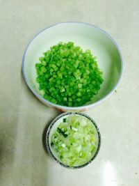 猪肉芹菜水饺