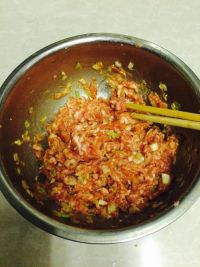 猪肉芹菜水饺