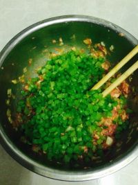 猪肉芹菜水饺