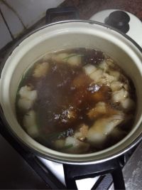 五花肉炖土豆