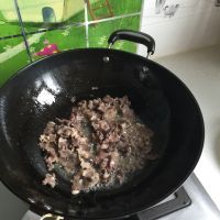 口蘑炒牛肉