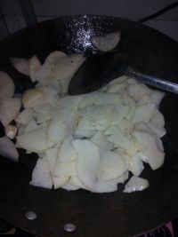 红烧土豆片