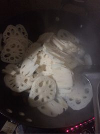 莲藕炒肉片