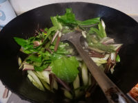 咸肉红菜苔