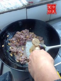 孜然粒炒羊肉