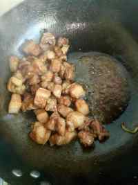 五花肉炖干豆腐