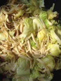 香菇豆皮炒甘蓝