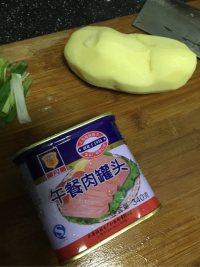 午餐肉烧土豆