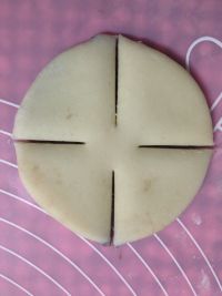 豆沙菊花酥