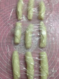 豆沙菊花酥