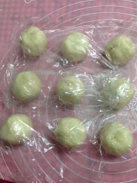 豆沙菊花酥