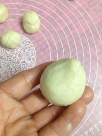 豆沙菊花酥