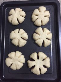 花朵豆沙面包