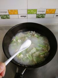 虾仁鱼饼汤面