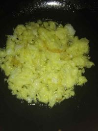 金针菇炒鸡蛋