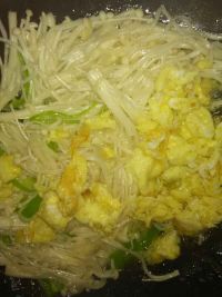 金针菇炒鸡蛋