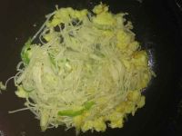 金针菇炒鸡蛋