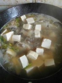 鲫鱼豆腐汤