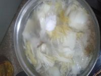 白菜煮鳗鱼头汤