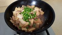 农家青椒笋香炒肉片
