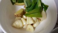 罐头豆豉炒油麦菜