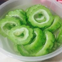 瘦肉玉米苦瓜花蛤汤