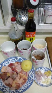 鸡腿闷土豆